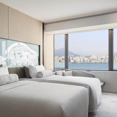 Отель Hyatt Centric Victoria Harbour Гонконг Экстерьер фото