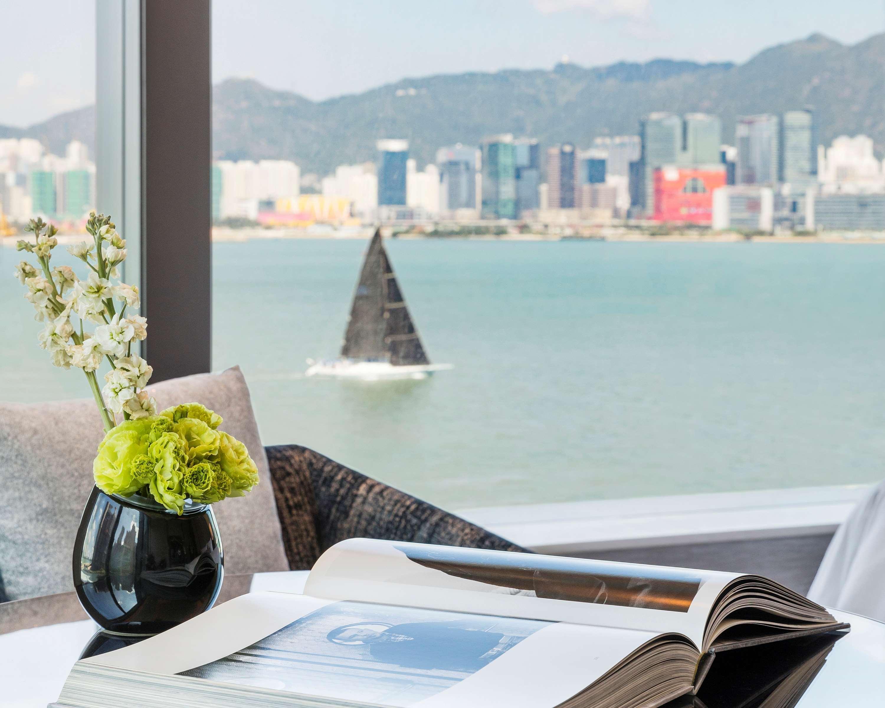Отель Hyatt Centric Victoria Harbour Гонконг Экстерьер фото
