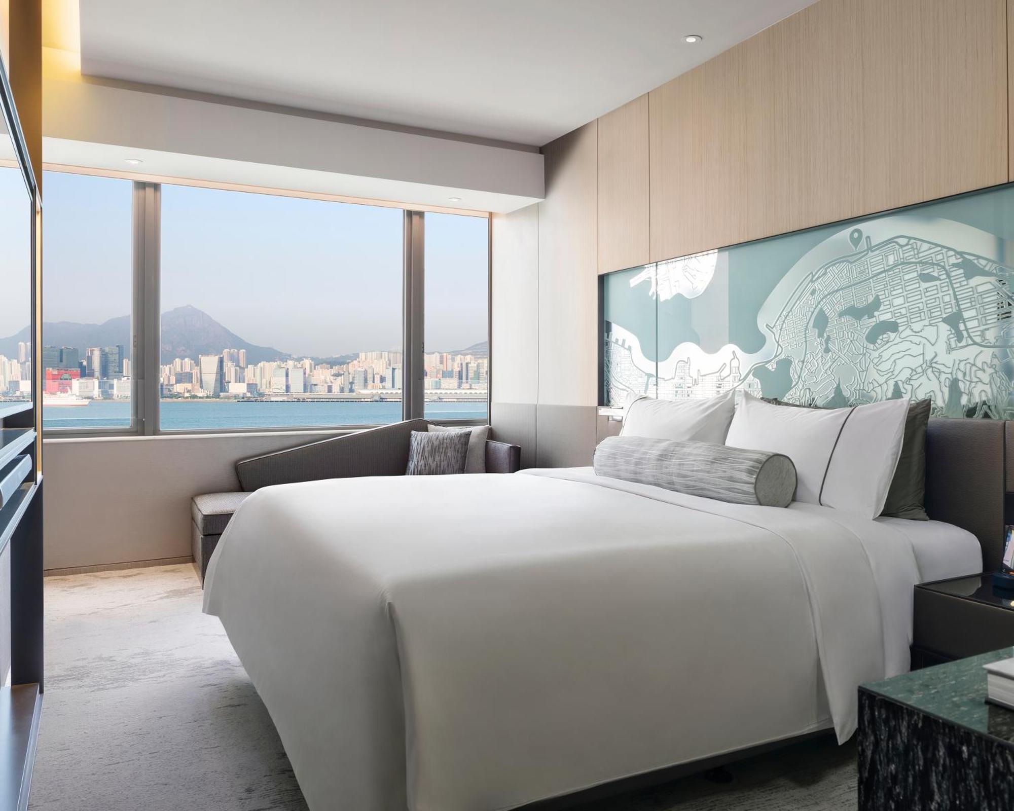 Отель Hyatt Centric Victoria Harbour Гонконг Экстерьер фото