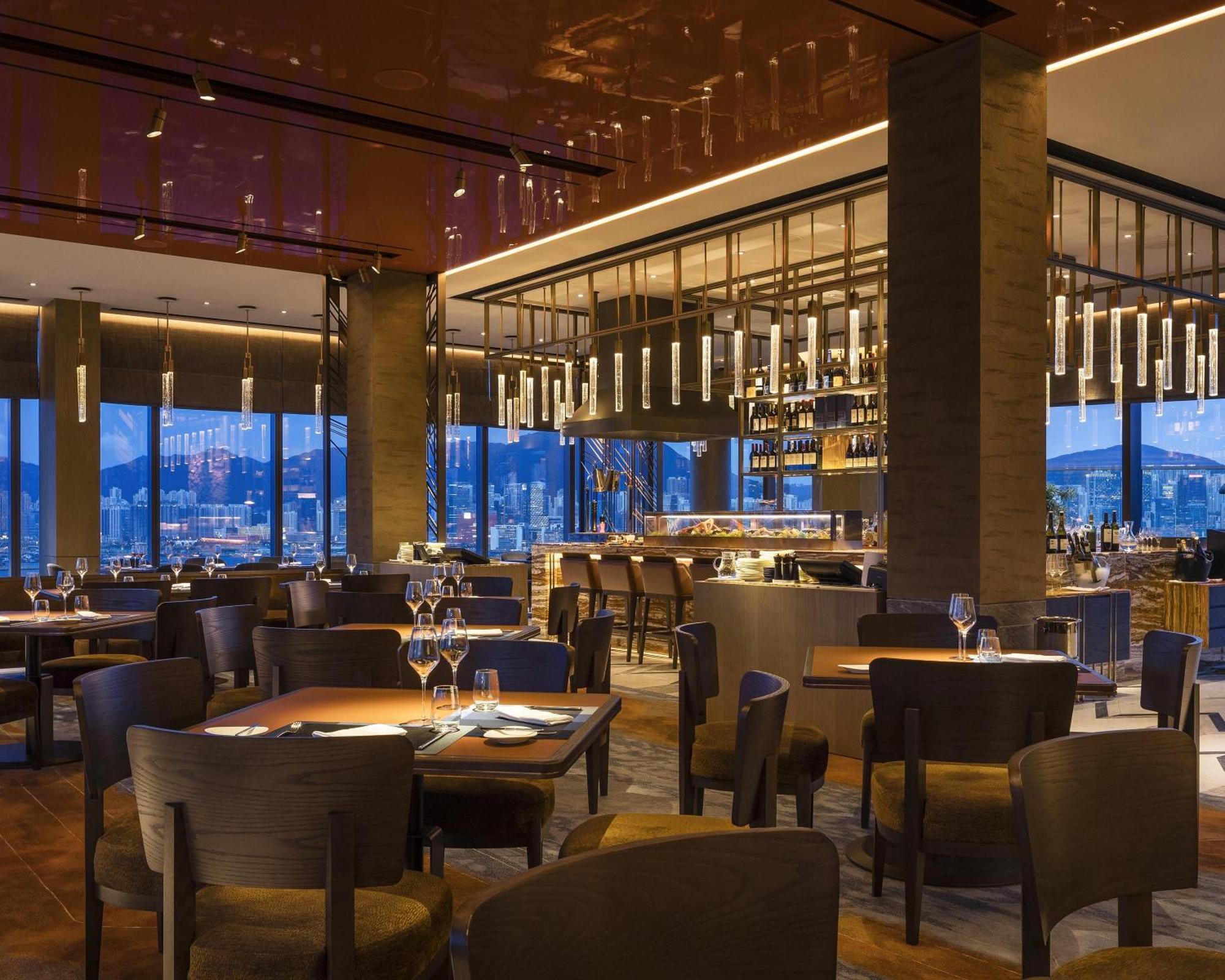Отель Hyatt Centric Victoria Harbour Гонконг Экстерьер фото