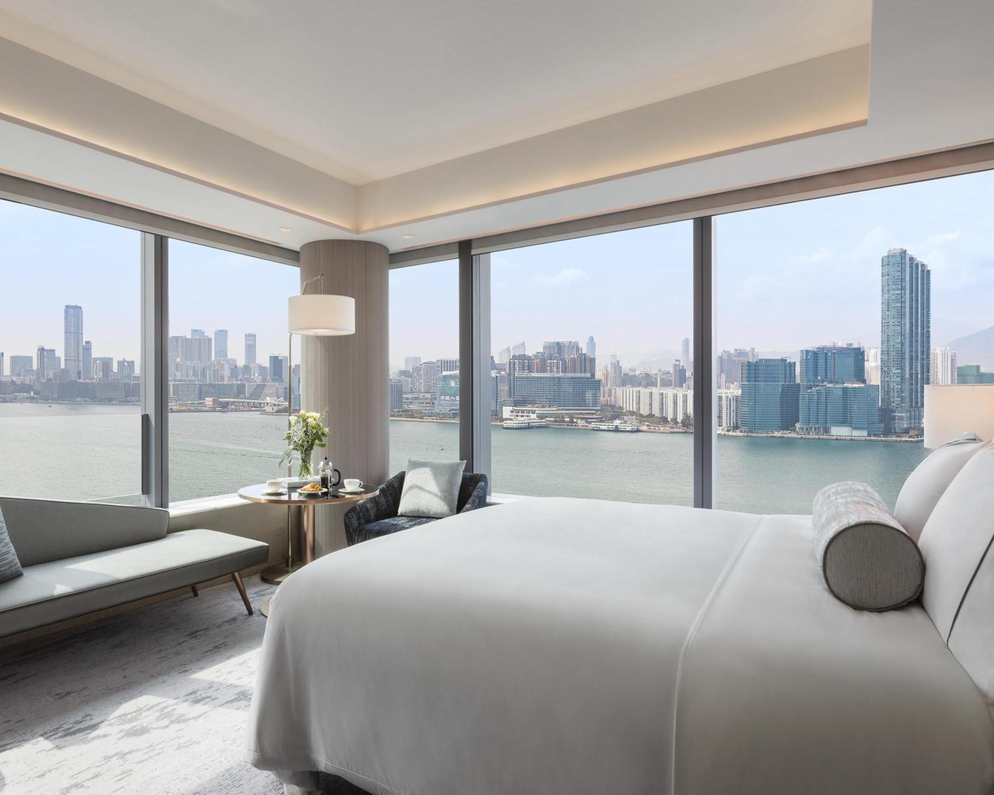 Отель Hyatt Centric Victoria Harbour Гонконг Экстерьер фото